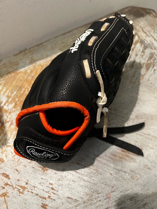 Rawlings Black and Orange Youth Baseball 10.5 inch Glove - Picture 5 of 5